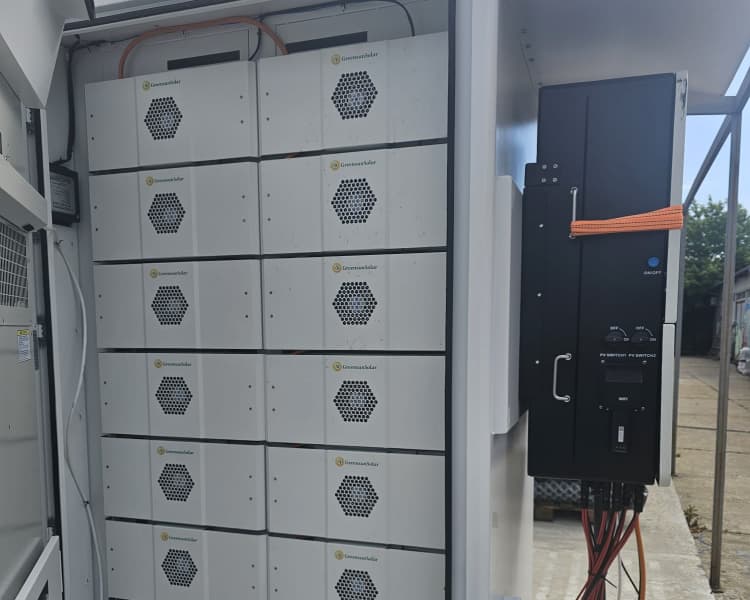 241KWH Outdoor BESS cabinets with Deye 80KW inverter in Bulgaria